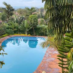Maanet Gardens Hotel