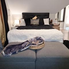 St Paul Fry Street Den Tower Suite #3