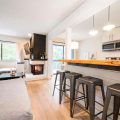 Creekside Oasis 4 Beds Pool and Hot Tub