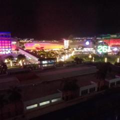 Erick Staycation With Balcony Moa View