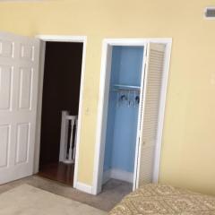 Your Home Away From Home in DC -Room C