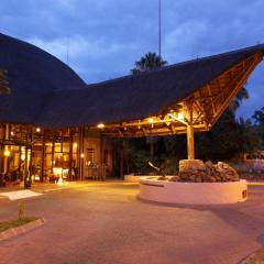 クレスタ モワーナ サファリ リゾート＆スパ（Cresta Mowana Safari Resort & Spa）