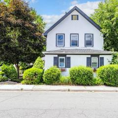 Two-Bedroom Home 25 min to NYC free parking-UNIT-2