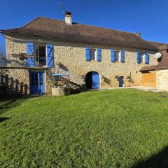 Gîte familial avec cheminée, ping-pong, près de la Grotte de Tourtoirac et du Château de Hautefort - FR-1-616-8