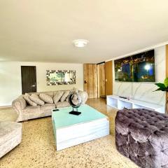 5 Hab, espacioso, piscina, al lado del Tesoro!