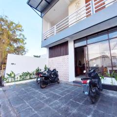Double D Guesthouse and Villa