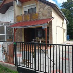A whole holiday house with a garden in Fonyd for 2-10 persons