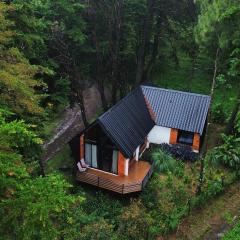 Les Chalets cerca Zarcero