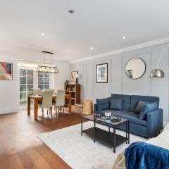 House with Private Parking close to Borough Market & Tower Bridge!