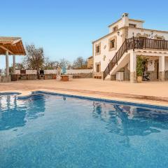 Pet Friendly Home In Algarinejo