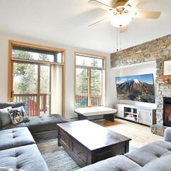 Prospect Point Getaway: Mountain Views w/ Private Hot Tub