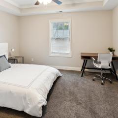Biltmore Luxury 1513 #8 Townhomes L 2bd 2 Bth