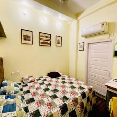 Mini Studio close to Quest Mall