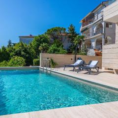 Cozy Apartment In Crikvenica