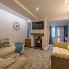 Laburnum Cottage - Windermere Town Centre, with Parking