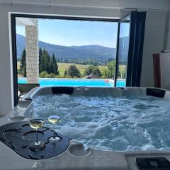 Villa Stella Verde - Wellness Villa with a swimming pool, hot tub and sauna