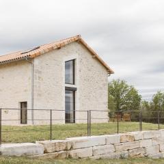 Maison climatisée avec terrasse et Wi-Fi, animaux admis, proche Périgord Vert - FR-1-616-391