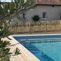 Gîte 8 pers avec piscine partagée et wifi à Brantôme - FR-1-616-441