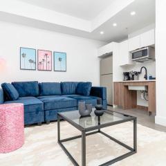 Modern 1BR Suite with King Bed Near Brickell, Downtown & Wynwood