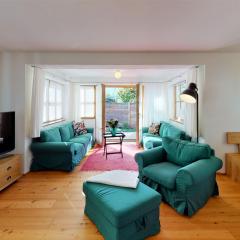 Ferienhaus im modernen Landhauscharme mit Bergblick und Garten