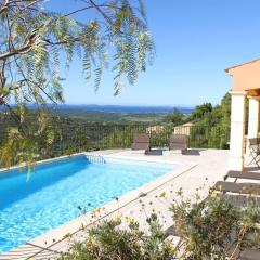 Villa Camelia pour 8 personnes avec piscine et vue mer au domaine de Valcros à La Londe les Maures