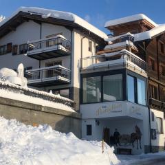 Hotel Garni Postigliun Andiast