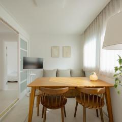 5 Min to 마포역, Easy Access to Hongdae, Airport Railroad and Bus - Foreigner only