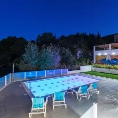 Luxury apartment Sara with heated pool