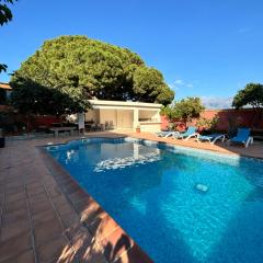 Résidence ANTONIA Appartements avec piscine commune - centre ville Calvi