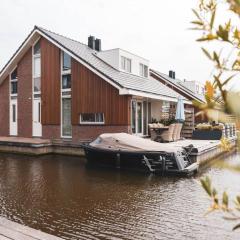 Waterside Escape with Easy Access