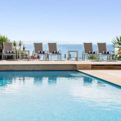 Solitary Views - Sapphire Beach