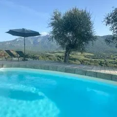 Maison de campagne, deux chambres, vue sur les montagnes