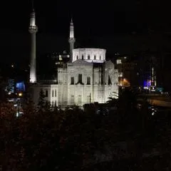 Aram Edessa Hotel