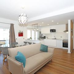 B61 - Carnation Sun Apartment in Lagos