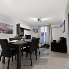 Luxurious & Spacious 2BD Accomodation at The Podium - Yacht Marina Area, Close to Valletta