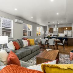 The Downtown Duplex - Pet Friendly - NEW BUILD