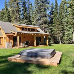 MTNLUX Guest House Sauna & Hot tub