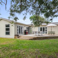 Coastal Family Escape - Waitarere Beach Retreat