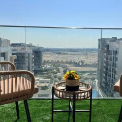 Elegant 1BR in Meydan - Epic City Views & Balcony Vibes