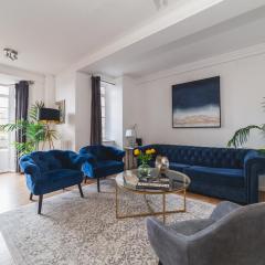 Arte Stays - 3-Bed Flat with 3 Bathrooms - Heart of Finchley road - 2 min walk to Underground Station