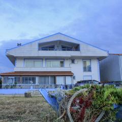 Acar House