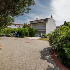 Apartments for families with children Palit, Rab - 4990