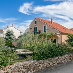 Apartments by the sea Mirca, Brac - 2854