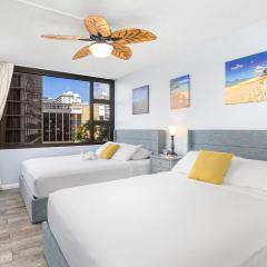 Remodeled 1BR Near Waikiki Beach with Free Parking!