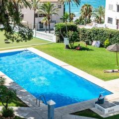 Luxury Apartment 30m from beach