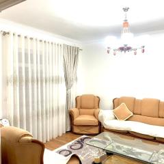 APIS Juliette Ap private garden