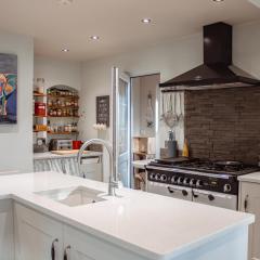 Spacious 5-Bed Detached Home in Charming Tadcaster