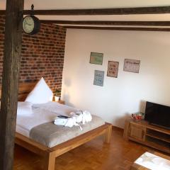 Apartment STERNE - Parkplätze, Tram & Supermarkt direkt vor der Tür