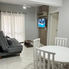 B078 - Apto sobre a Avenida de Bombas perto do mar