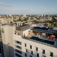 Holiday Inn Express & Suites Sunshine Coast by IHG